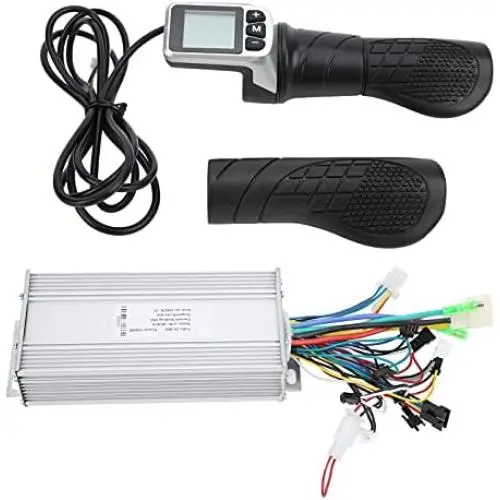 Contrôleur de moteur sans balais 36V/48V 1000W avec papillon à demi-tour & combo, Jeu de contrôleur 124DX LCD et papillon 2 en 1 pour trottinettes et vélos électriques. Contrôleur de moteur sans balais 36V/48V 1000W avec papillon à demi-tour & combo, Jeu de contrôleur 124DX LCD et papillon 2 en 1 pour trottinettes et vélos électriques.