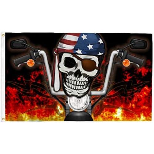 Drapeau Pirate Biker USA 3x5 Ft - Crâne Motard, Couleurs Vives et Résistantes aux UV, Anneaux Dorés en Laiton, Polyester 100 Deniers Durable, Couture Mighty-Locked - Parfait pour Voler à l'Intérieur ou à l'Extérieur ! Drapeau Pirate Biker USA 3x5 Ft - Crâne Motard, Couleurs Vives et Résistantes aux UV, Anneaux Dorés en Laiton, Polyester 100 Deniers Durable, Couture Mighty-Locked - Parfait pour Voler à l'Intérieur ou à l'Extérieur !
